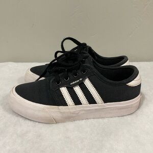 adidas Originals Unisex - Kids Seeley Xt Sneaker US Size 13